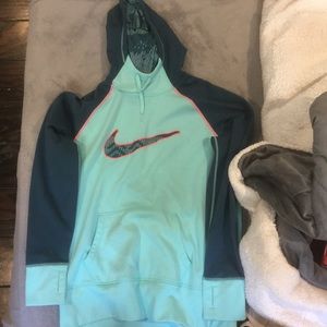 nike sweatshirt